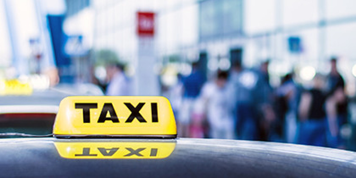 Experience the Convenience of Door-to-Door Airport Taxis