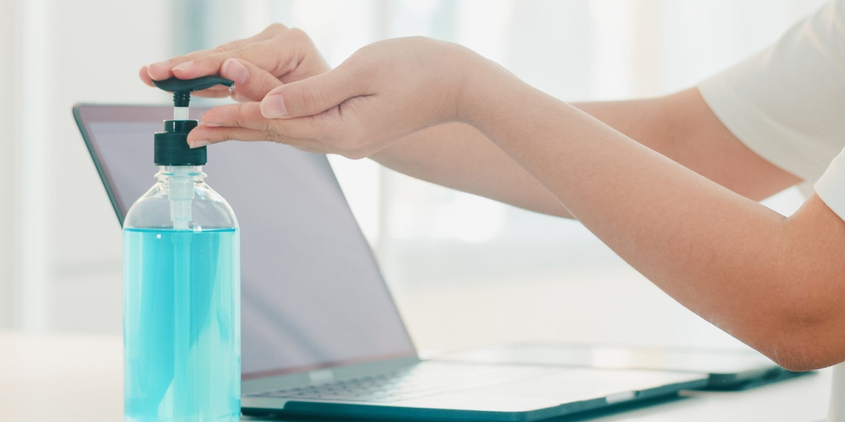 How Private Label Hand Sanitizer Manufacturers Streamline Launches