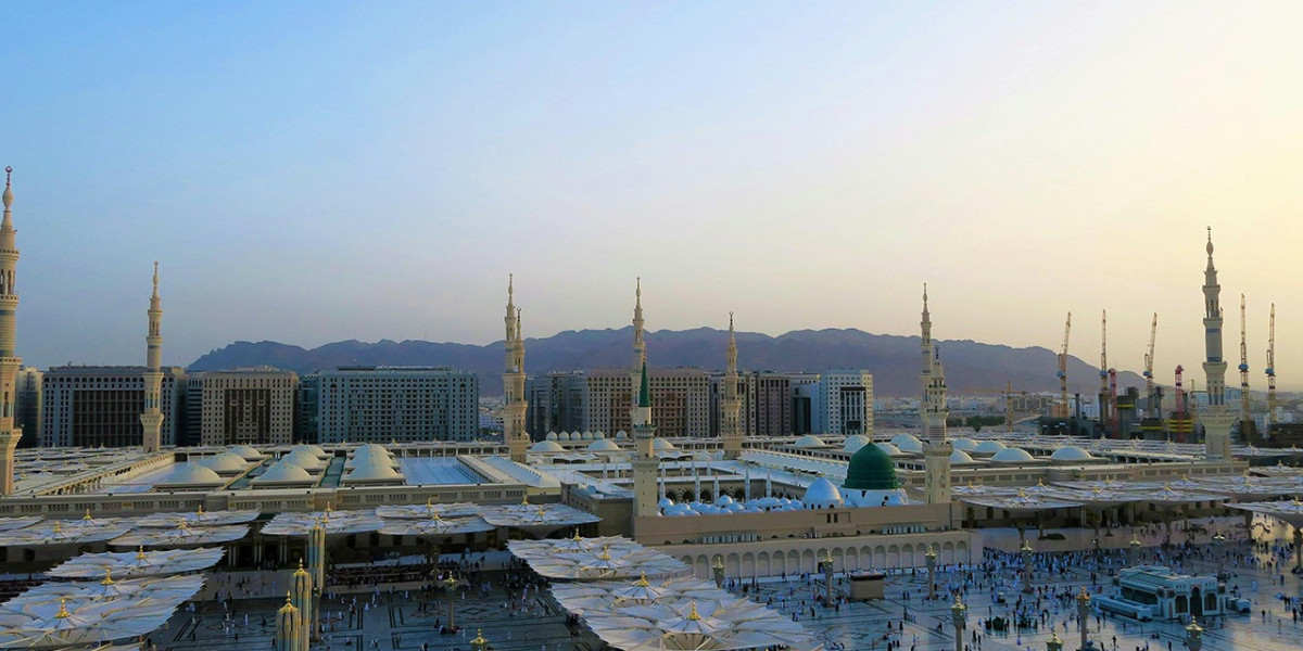 Travelshook - Affordable Hajj & Umrah Packages from UK