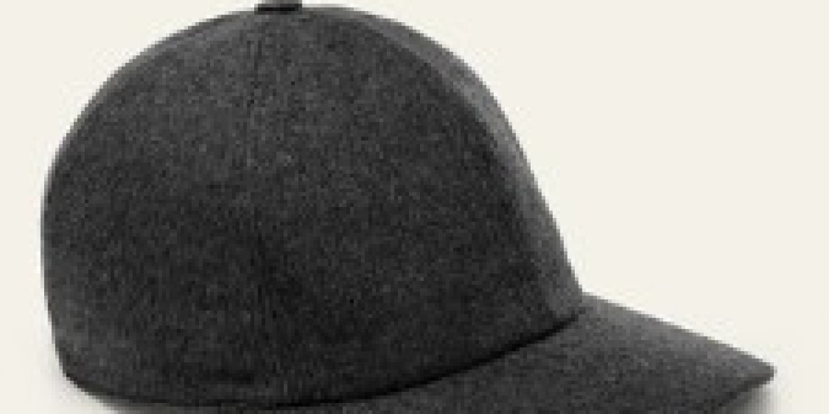 Cashmere Baseball Cap – Where Luxury Meets Everyday Style